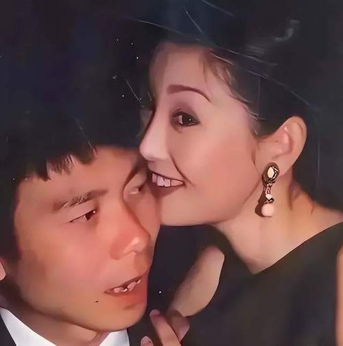 新澳门开奖记录新纪录和冯小刚养女高中毕业与冯小刚收养的女儿